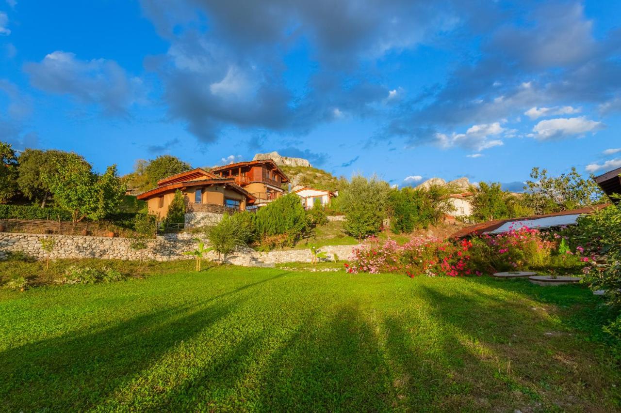 Eco Village Under The Cliffs Ilindentsi Eksteriør bilde