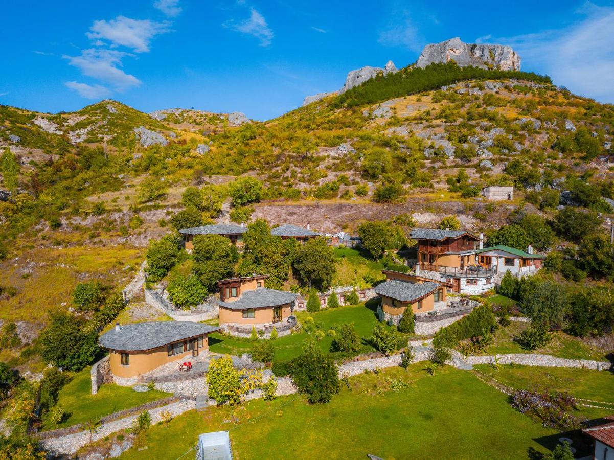 Eco Village Under The Cliffs Ilindentsi Eksteriør bilde